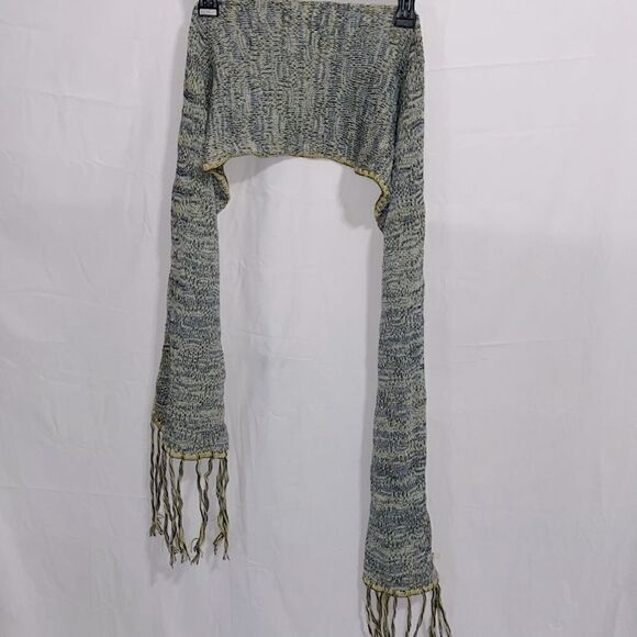 Small knit scarf   - Picture 1 of 2